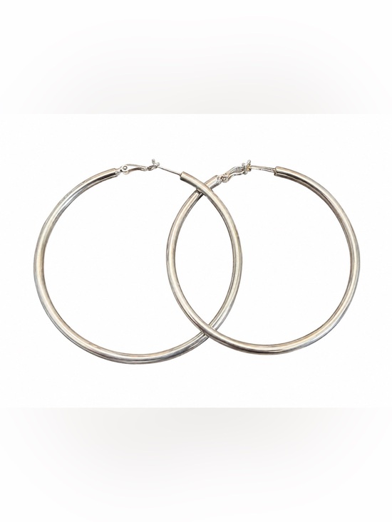 Silverworks Jewelry - Chic Silver Hoop Earrings